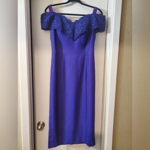 Purple vintage dress with slit